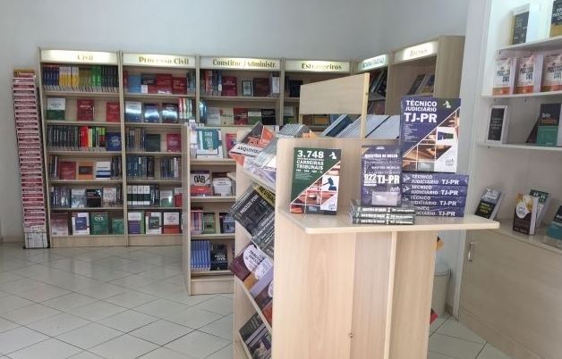Livrarias da CAA-PR oferecem preço diferenciado para advogados e estudantes de Direito - Fotos: OAB Londrina/OAB Ponta Grossa
