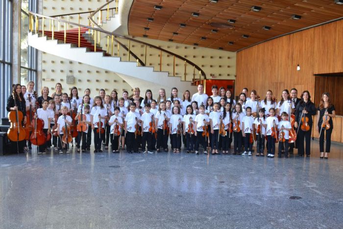 Orquestra é formada por crianças, jovens instrumentistas e professores da AETMP - Foto: Divulgação