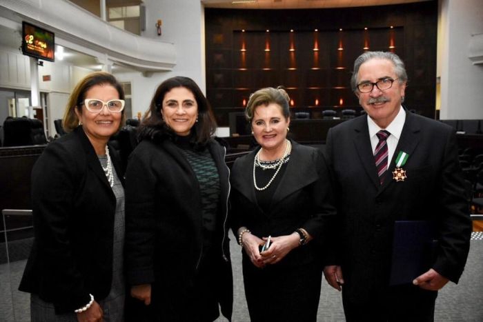 Márcia Heisler com os condecorados Aldacy Coutinho e José Lucio Glomb e a presidente do TRT9 Marlene Suguimatsu - Foto: Divulgação