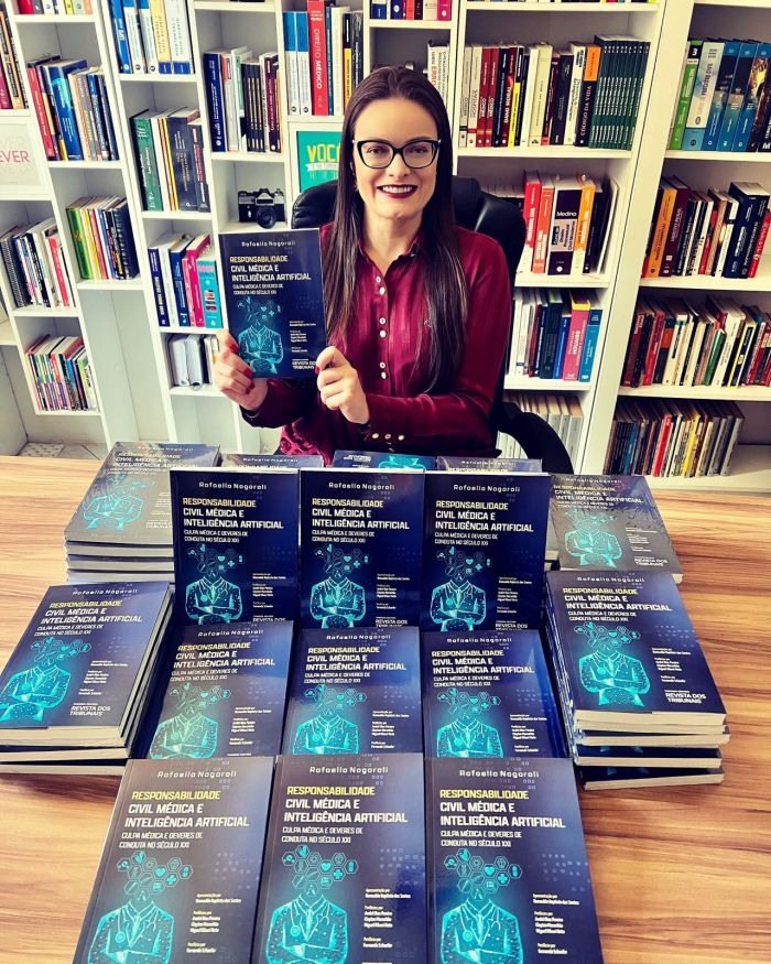Advogada paranaense lança primeiro livro do mundo sobre culpa médica e inteligência artificial