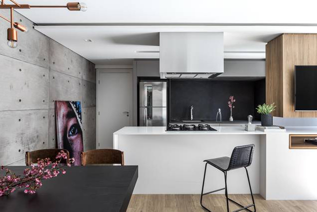 Apartamento de 65 m² ganha amplitude para família em crescimento 