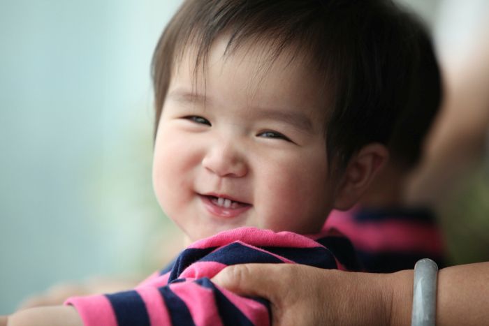 Odontopediatra explica quando levar os bebês à primeira consulta