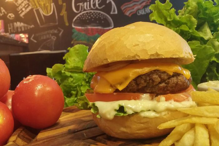 Denver Burger & Grill oferece promoções semanais imperdíveis