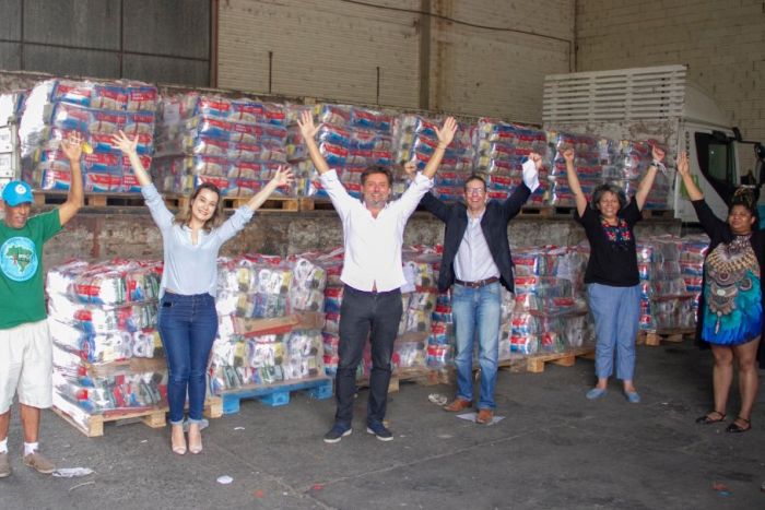 OAB-PR entrega mais 1,2 mil cestas básicas para catadores de recicláveis de Curitiba
