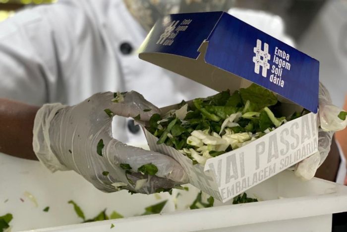 Campanha #EmbalagemSolidária distribui mais de 40 mil embalagens para pequenos restaurantes