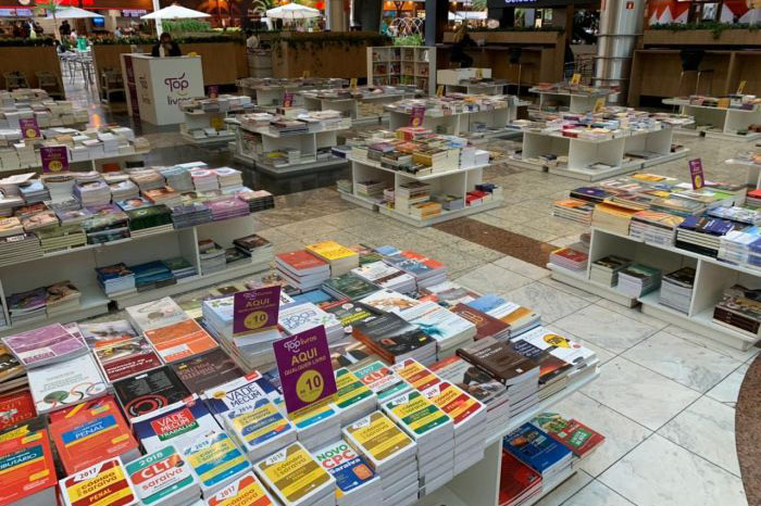 Dia Mundial do Livro: feira dentro de shopping oferece 20 mil livros por R$5 e R$10