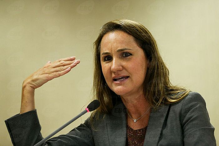 Secretária Nacional de Direitos Humanos dá aula magna em Curitiba