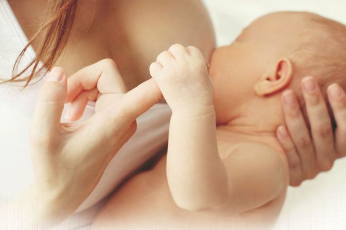 Programa da CAA/PR incentiva e orienta sobre amamentação de bebês
