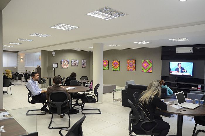 CAA-PR reforma andar do Edifício Maringá e cria espaço para arte e cultura