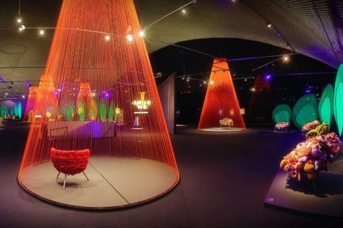 Exposição Irmãos Campana vai domingo no Museu Oscar Niemeyer