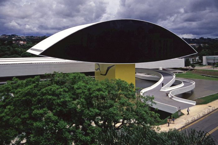 Museu Oscar Niemeyer funciona em horário especial no fim do ano
