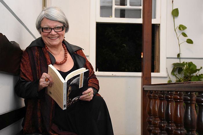 Escritora Etel Frota lança seu primeiro romance na FLIP