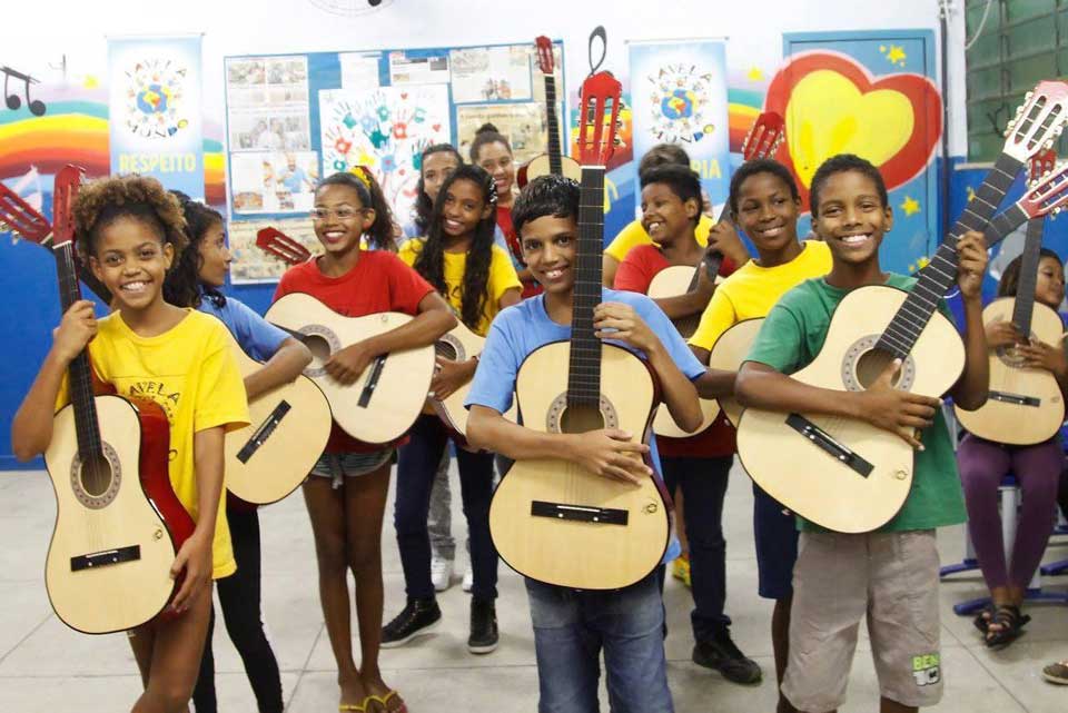 Favela Mundo é finalista do Prêmio Profissionais da Música