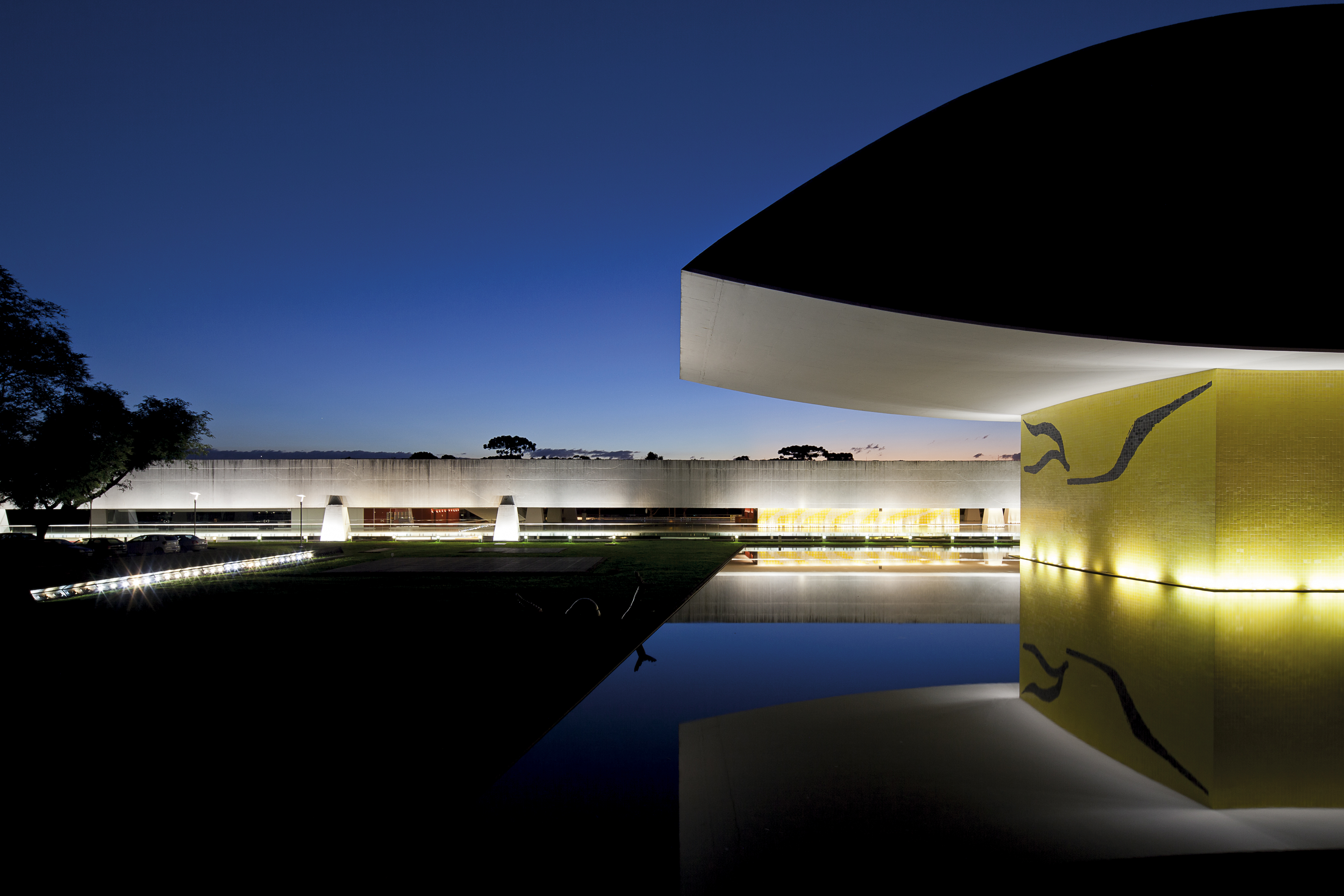 Domingo tem atividades especiais no Museu Oscar Niemeyer