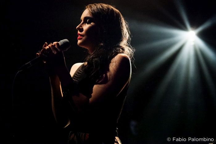 Fran Rosas apresenta show de lançamento do novo álbum em Curitiba