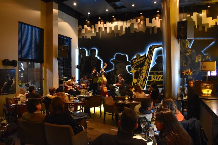 O melhor lugar de Curitiba para ouvir jazz acompanhado de ótima gastronomia