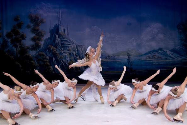 Ballet de Moscou no gelo faz apresentações em Curitiba