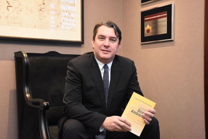 Advogado lança livro que aborda a difícil tarefa de advogar no Direito Ambiental brasileiro