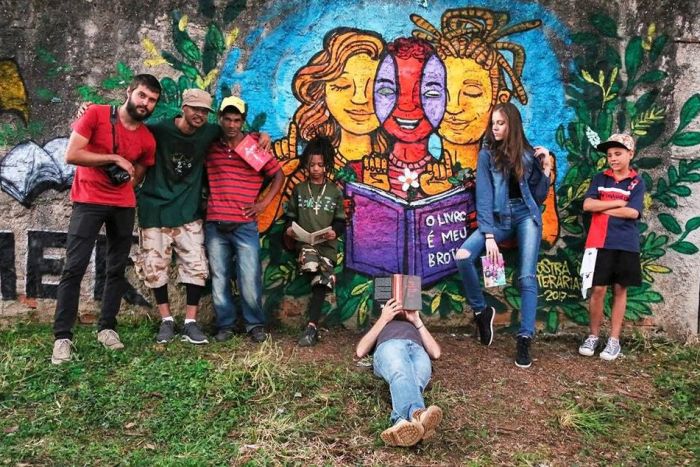 Mostra Literatura Paraná impacta 3.000 pessoas em bairros carentes