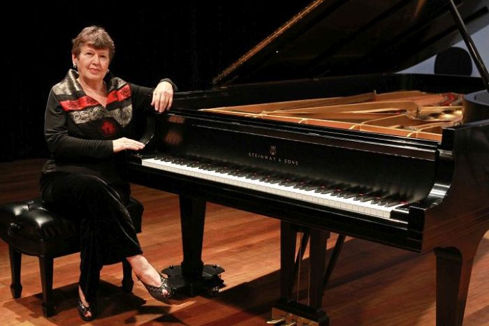 Pianista Olga Kiun mostra em recital a revolução que conheceu de perto