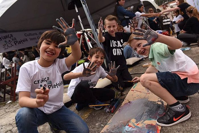 Pintando na Calçada resgata tradição curitibana