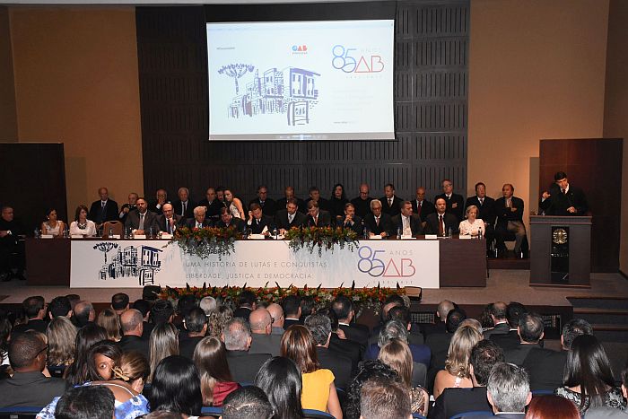 Presidente da CAA-PR destaca papel fundamental da OAB na redemocratização do Brasil