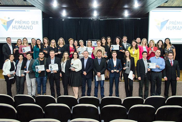 ABRH-PR entrega Prêmio Ser Humano aos vencedores da 6ª edição