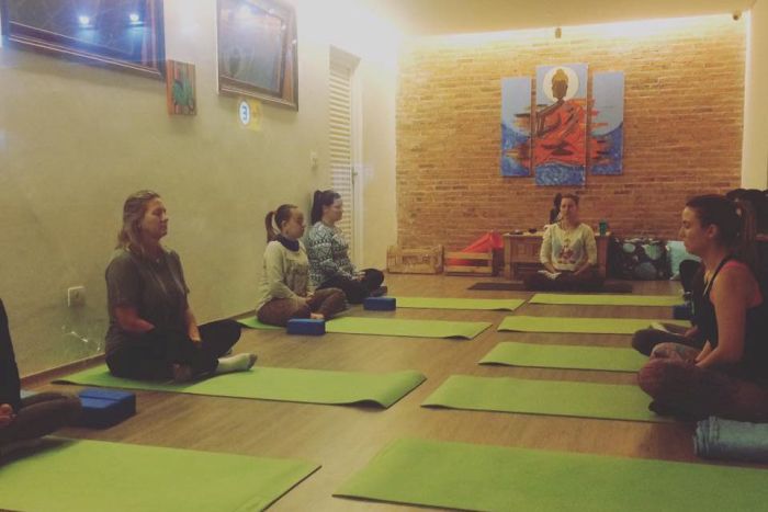 APEP firma convênio com empresa que oferece aulas de yoga e terapias
