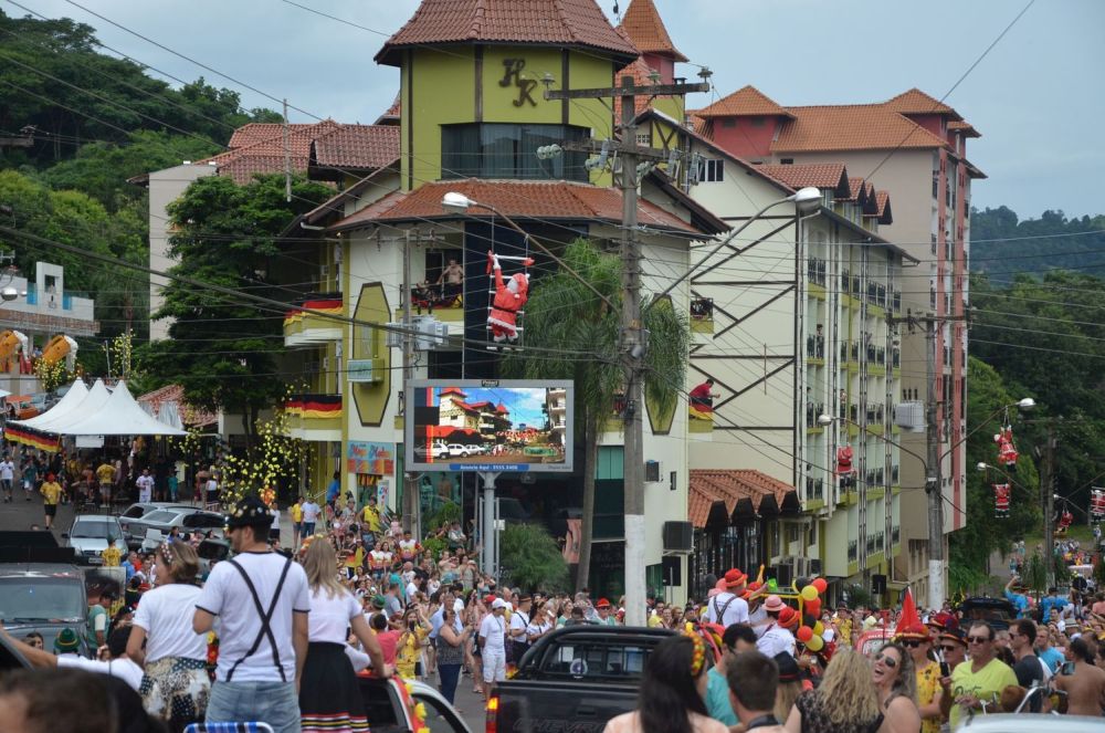 A festa que destaca cultura germânica completa 102 anos de tradição