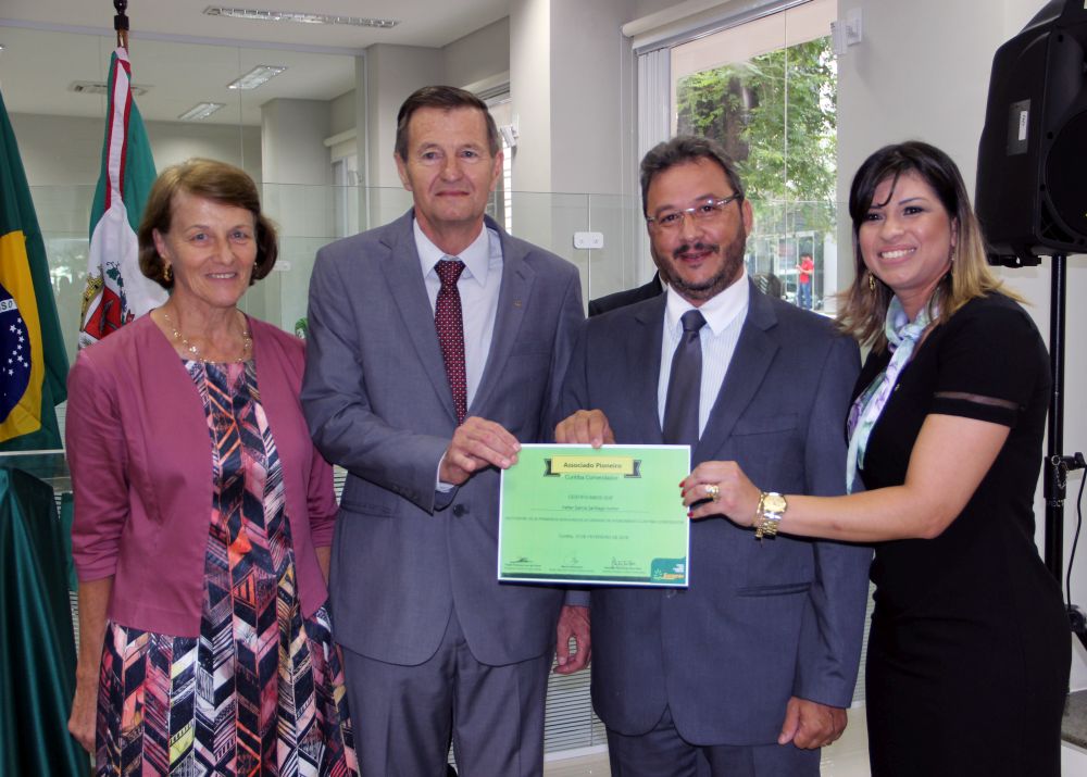 Os associados pioneiros da unidade foram homenageados durante a cerimônia - Crédito: Bruno Todero 