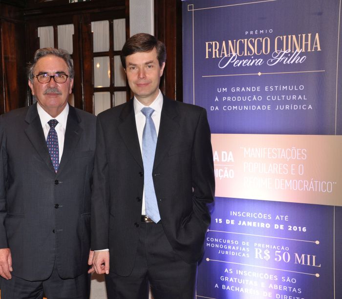 José Lucio Glomb e Guilherme Cunha Pereira no lançamento do III Prêmio (Bebel Ritzmann)