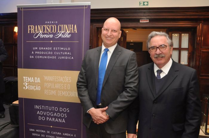 Presidente do IAP, José Lucio Glomb e o advogado Raphael Monteiro de Souza (Zinho Gomes)