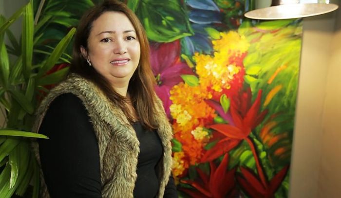 A Designer Lilian Barbosa em seu ambiente Spa Lapinha Casa Cor 2016