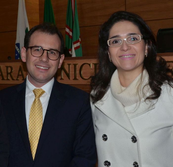 Alessandro Panasolo com sua esposa, juíza federal Patrícia Panasolo (Bebel Ritzmann)