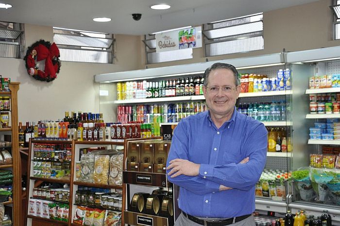Heitor Côrtes Netto recebe apaixonados por café na Saint Germain Princesa Isabel (Tatiana de Oliveira)