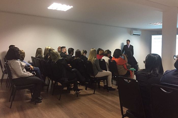 42 advogados participaram da palestra com o advogado e coach Mauro de Paula Branco