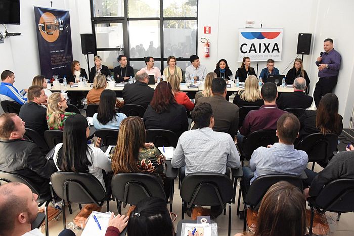 Diretoria e delegados da CAA-PR reunidos em Guaíra  (Bebel Ritzmann)