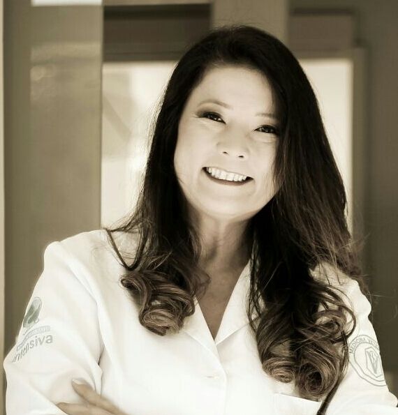 ​​​Elaine Tamura, médica veterinária e diretora do HVI