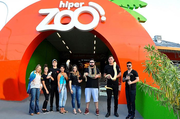 Patricia Maeoka com o grupo Exotic World - Créditos: Foto Chico Martins 