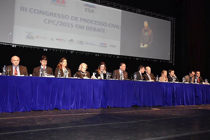 Congresso acontece no Teatro Guaíra até a quarta-feira (7) 