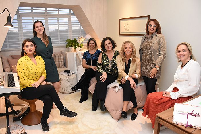 Melissa Dallegrave Afonso recebe grupo no Quarto de Menina  (Bebel Ritzmann)