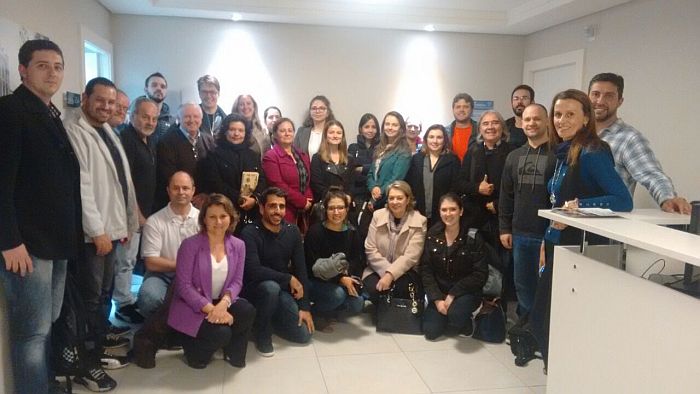 Primeira aula do curso com o fotógrafo Enio Salgado foi na segunda-feira (17) (Divulgação)