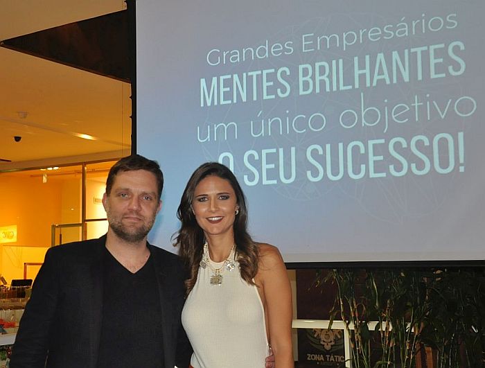 Charles Bonissoni do Grupo Wood´s e Kauana Vissotto (NCA Comunicação)