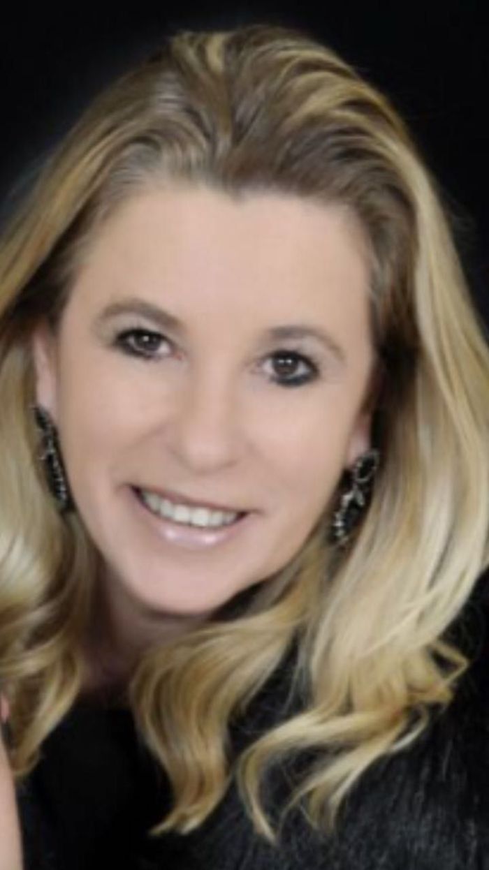 Consultora de imagem da loja Lu Brambila  (Divulgação)
