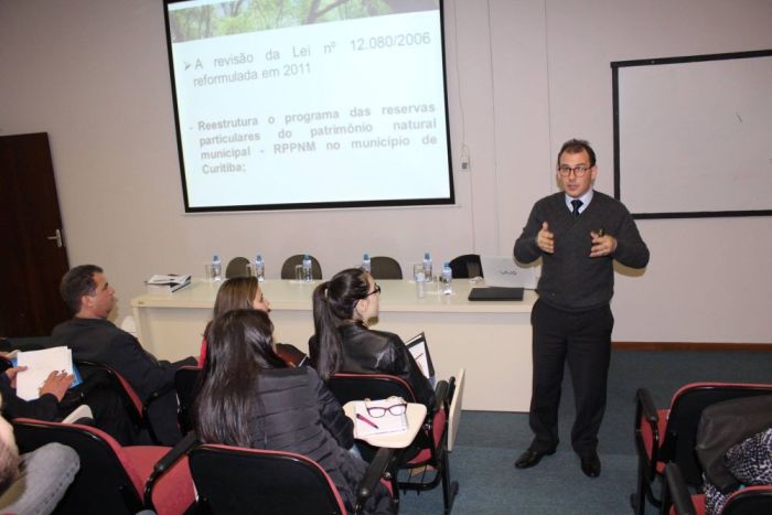 Alessandro Panasolo abordou o tema “Conservação de áreas verdes urbanas privadas” – Fotos: OAB Ponta Grossa