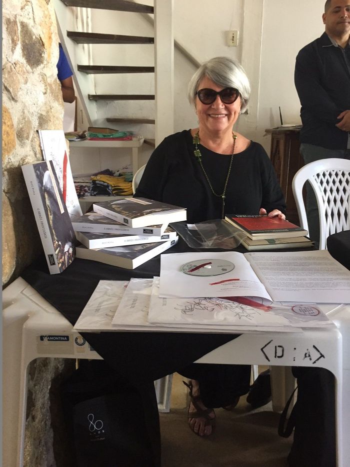 Etel Frota na Flip em tarde de autógrafos - Foto: Divulgação