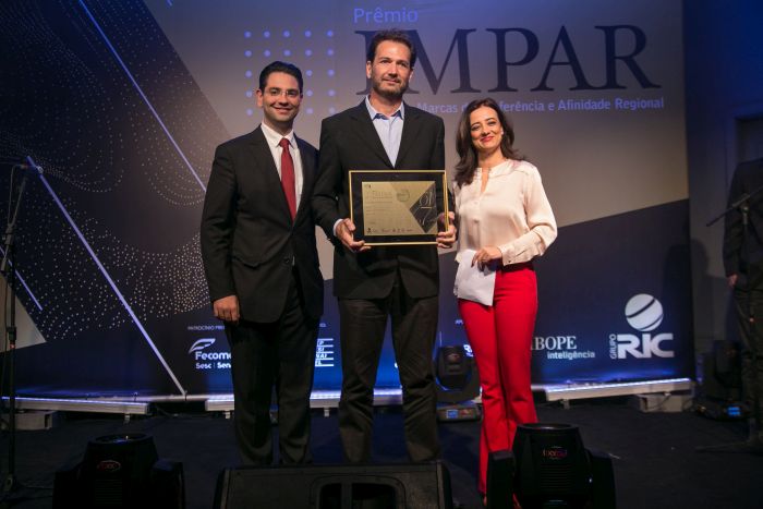 Marcelo Malicelli Thá recebe o Prêmio Ímpar - Foto: Divulgação Marcelo Malicelli Thá recebe o Prêmio Ímpar - Foto: Divulgação
