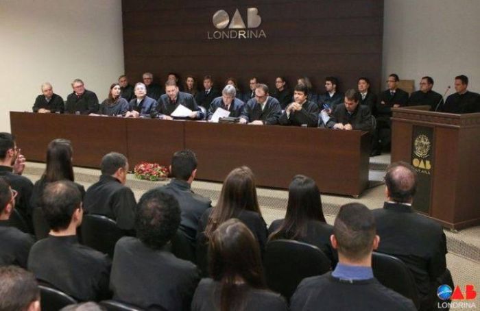 55 compromissandos participaram a solenidade prestigiada pela diretoria da CAA e OAB Paraná - Foto: Divulgação 55 compromissandos participaram a solenidade prestigiada pela diretoria da CAA e OAB Paraná - Foto: Divulgação