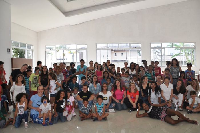 Campanha distribui kits de higiene visando à saúde bucal das crianças - Foto: Divulgação