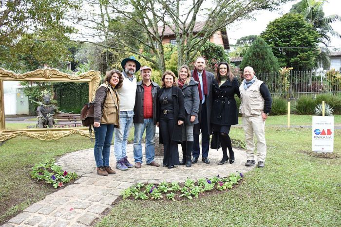 Diretores e conselheiros da OAB estiveram no local que deverá receber atividades esportivas e recreativas da CAA/PR - Foto: Divulgação